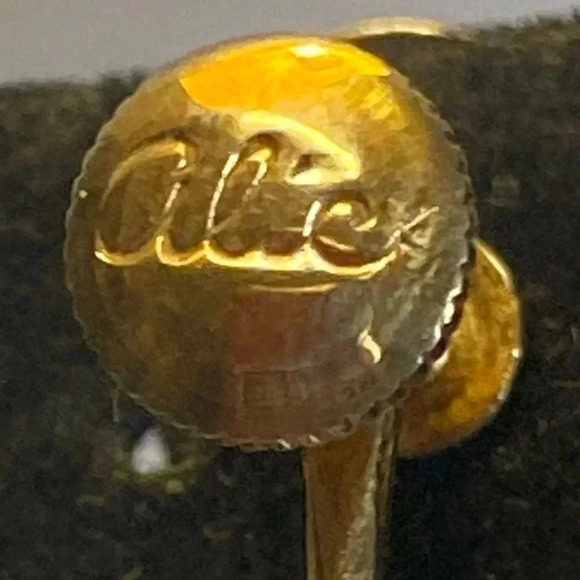 ALICE SCREW BACK EARRINGS IN GOLD - Picture 6 of 10